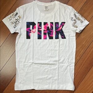 NWOT PINK Victoria’s Secret Sequin Logo Tee Shirt